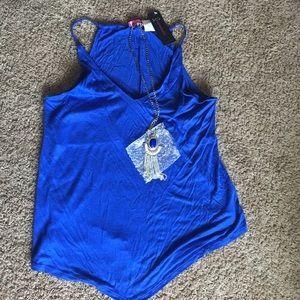 NWT tank with necklace