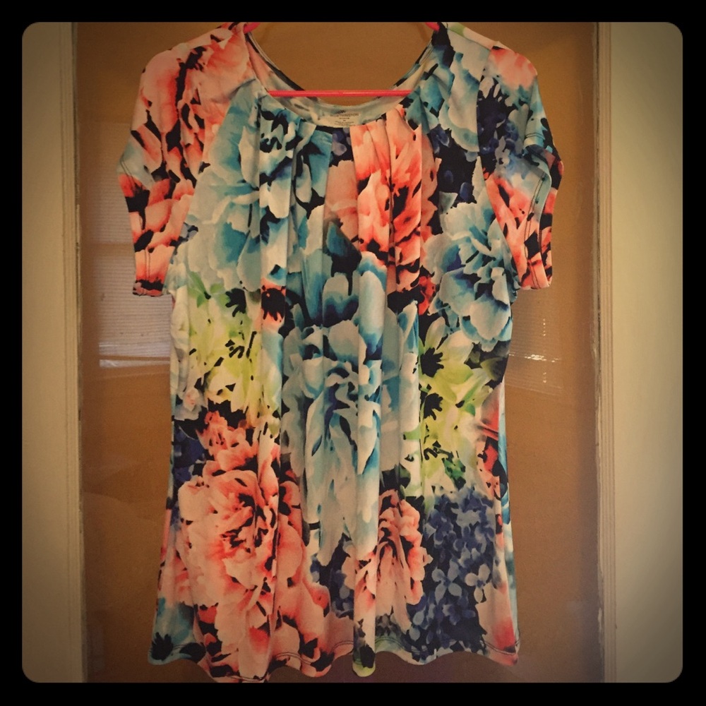 💖Sale💖Beautiful floral top