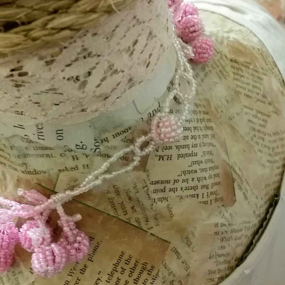 🌻Adjustable Seed Bead Necklace Pink Cherries BOHO - Picture 3 of 3