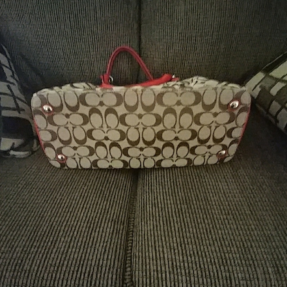 Coach purse - Picture 2 of 4