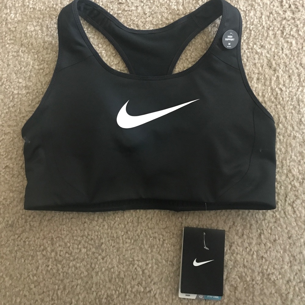 NIKE high support sports bra. M, new with tags