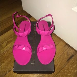Very cute authentic Rebecca Minkoff jelly sandals