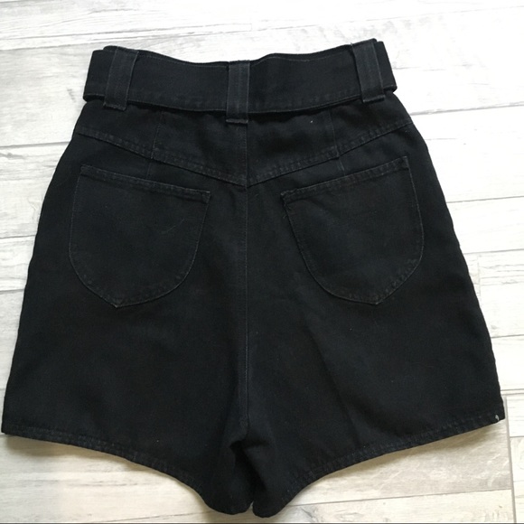 SOLD • VTG Black Denim Shorts E Belt & Rope Detail - Picture 2 of 5