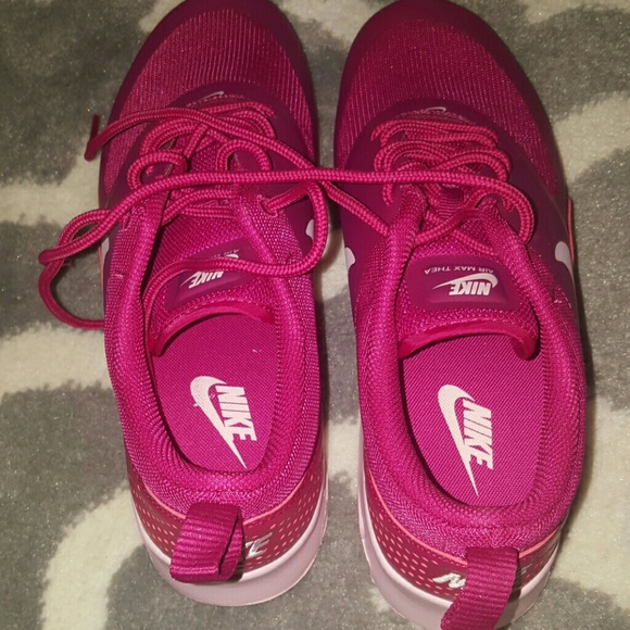 🚫SOLD🚫🎉HP🎉Nike Air Max Thea - Picture 3 of 5