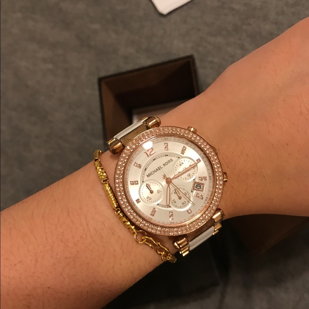 Michael kors rose gold watch