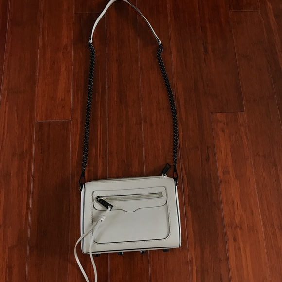 Rebecca Minkoff Handbags - Rebecca Minkoff "Avery" crossbody