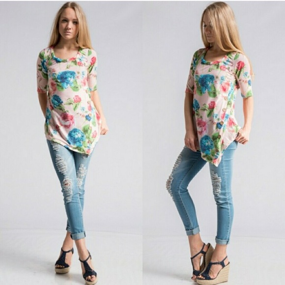 Floral Print Asymmetrical Top - Picture 2 of 6