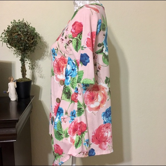 Floral Print Asymmetrical Top - Picture 5 of 6