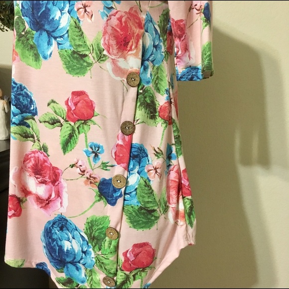 Floral Print Asymmetrical Top - Picture 6 of 6