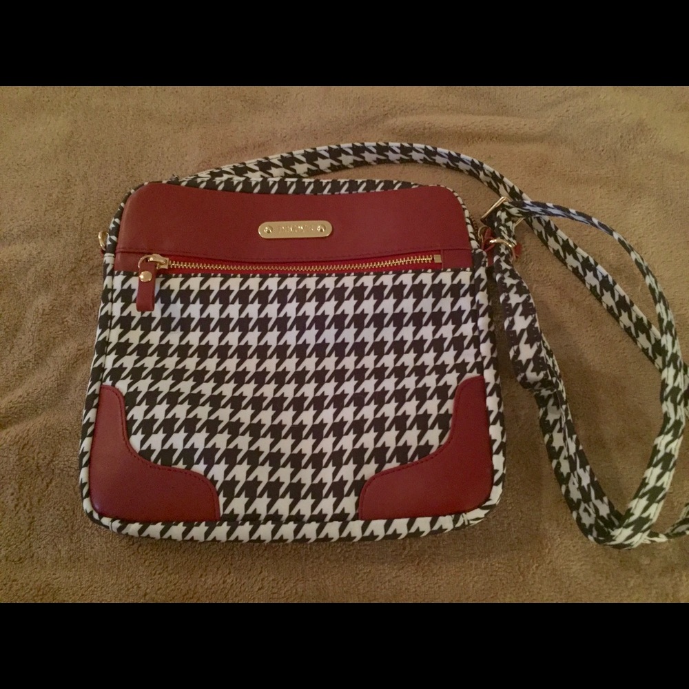 NWOT Davey's Easy Crossbody in Houndstooth