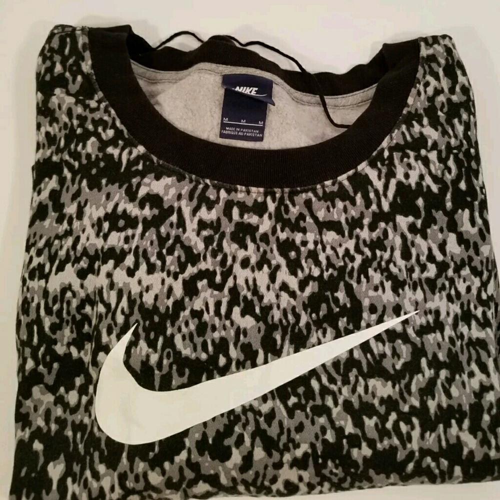 Nike fleece sweater
