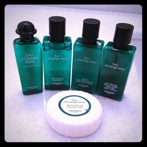 Hermes Toiletries set