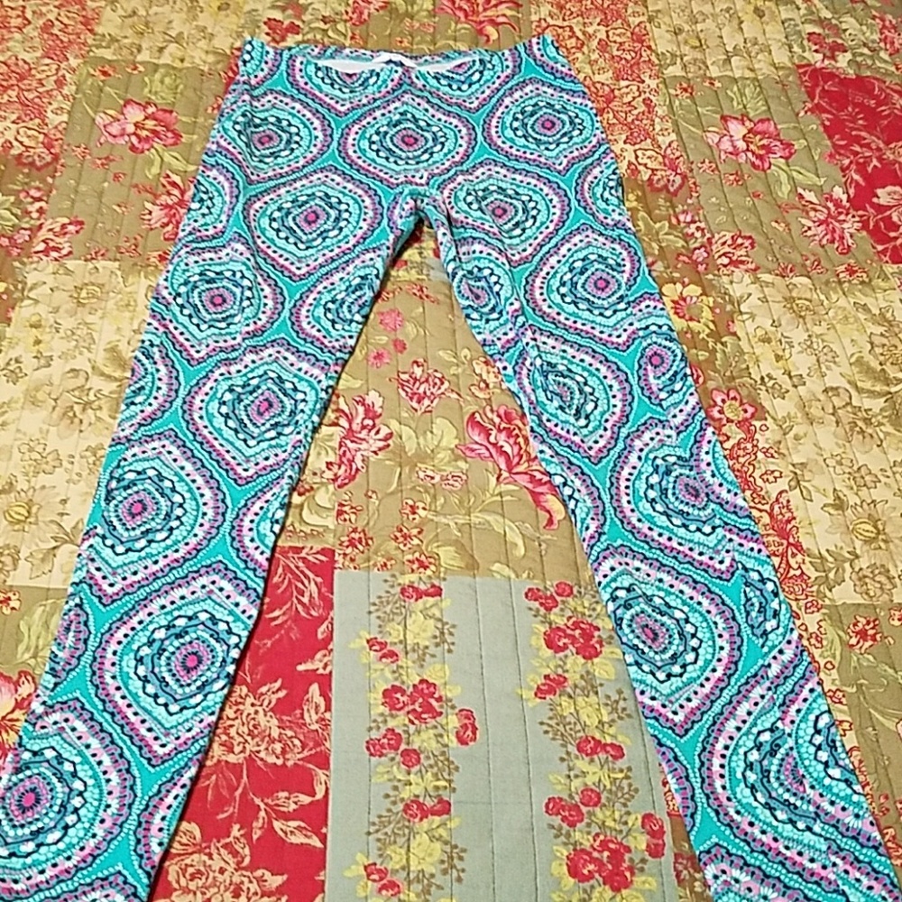Crown & Ivy leggings