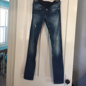 NWT maternity distressed skinny jeans H&M