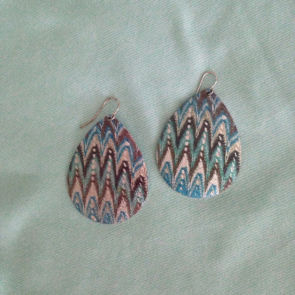 Pretty seafoam green & silver earrings