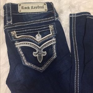 Rock Revival Skinnies 25
