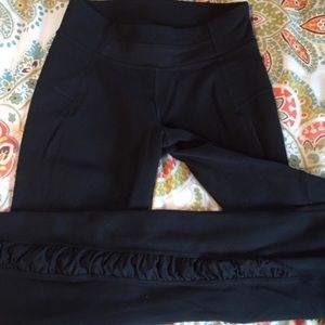 Lulu Wunder Under Ruffle