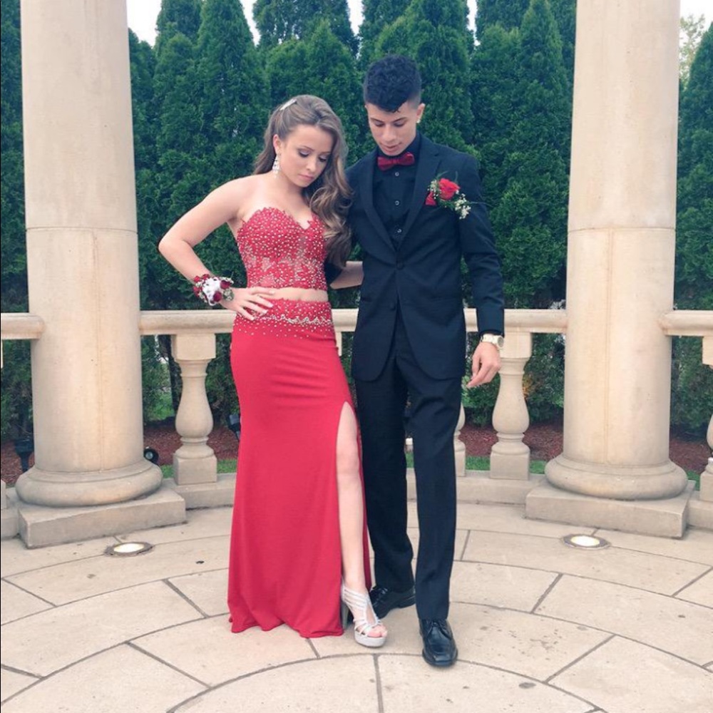 Red prom dress