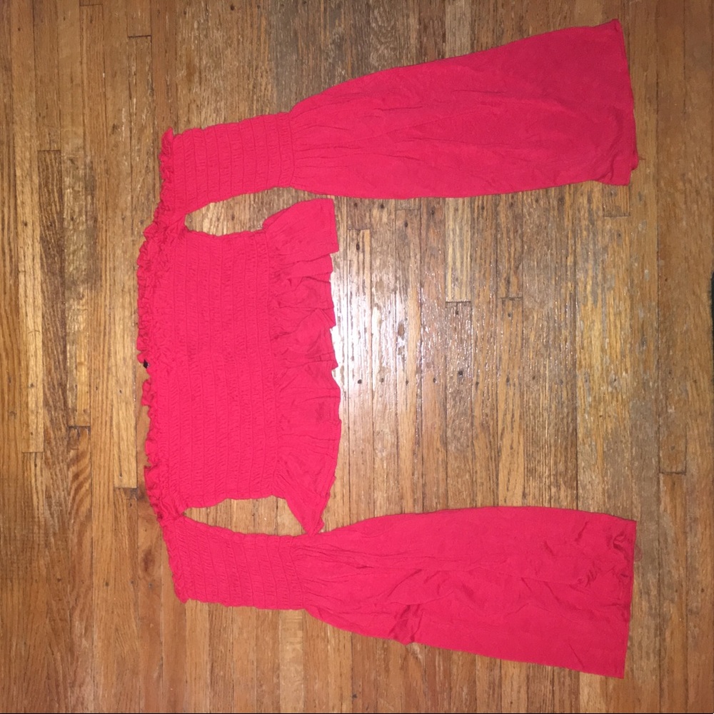Red off-the-shoulder cropped blouse