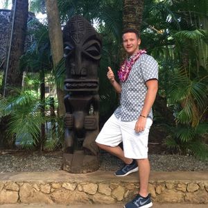 Meet your Posher, Eric