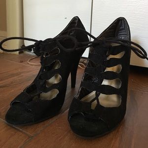 Black lace up high heels!!