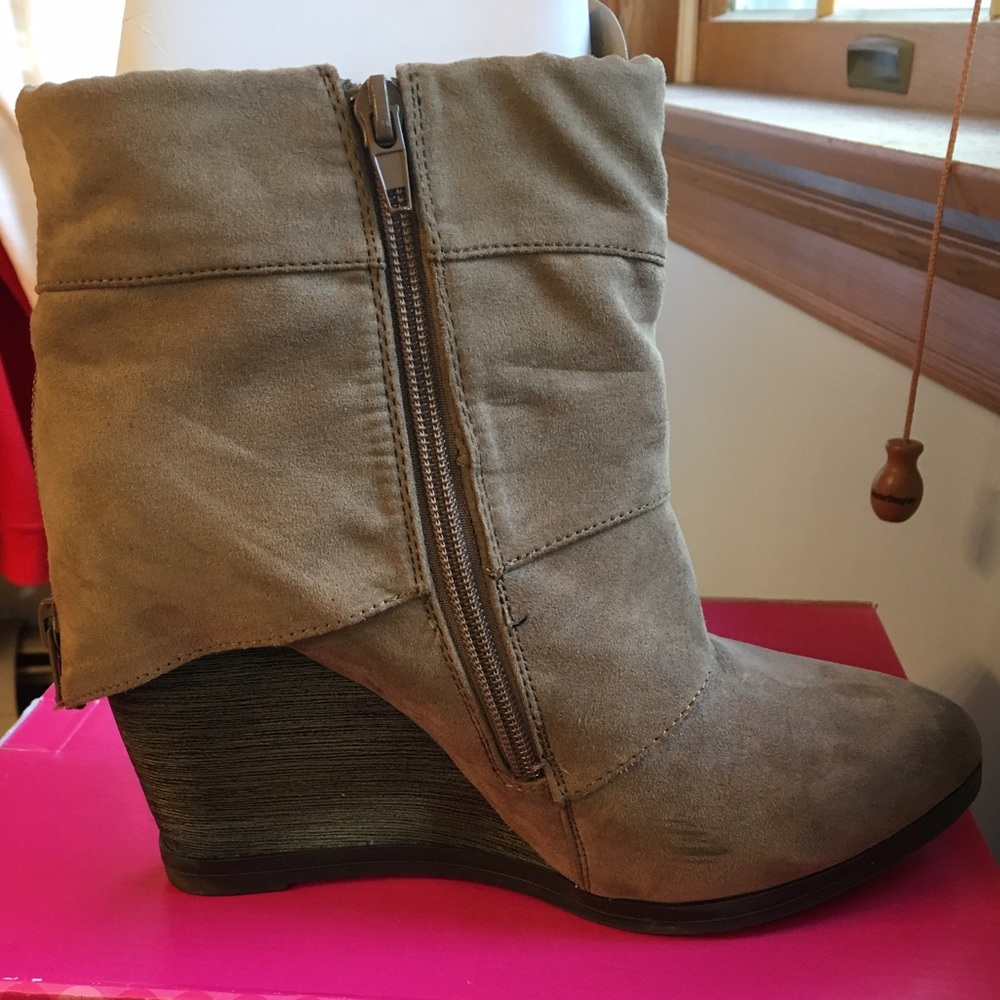 Ankle bootie