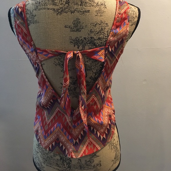 Silky tank with open back - Picture 2 of 2