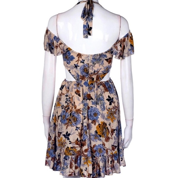 SALE❤️❤️Cut out Floral mini dress Rompers - Picture 3 of 4