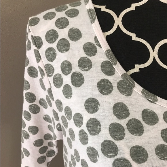 Lularoe • Pink and gray polka dot perfect tee - Picture 2 of 3