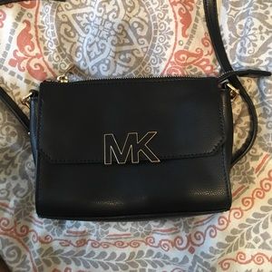 Micheal kors black small purse w long handle