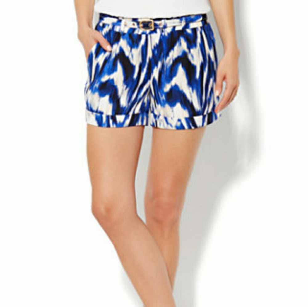 New York & Company x Eva Mendes Soft Print Shorts