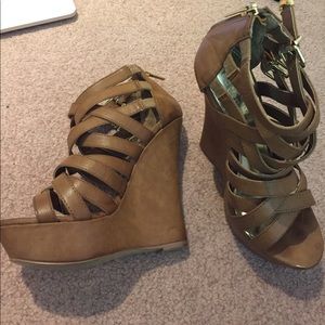 Kendall and Kylie Madden Girl Wedge