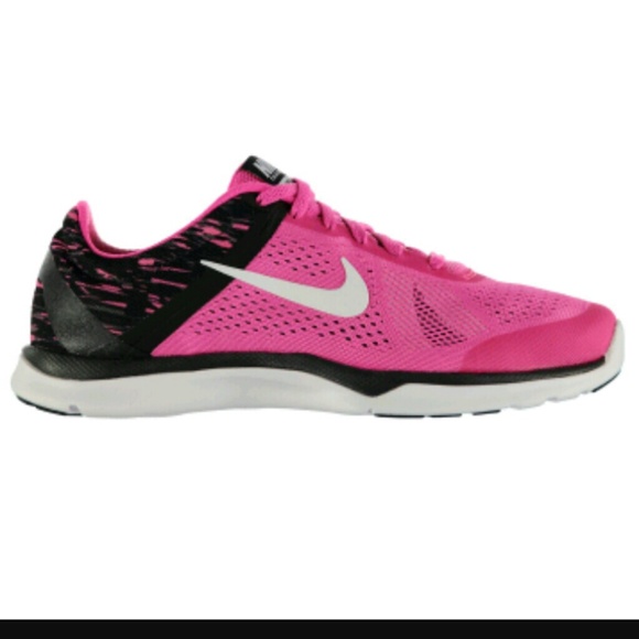 nike in season 9 training shoe