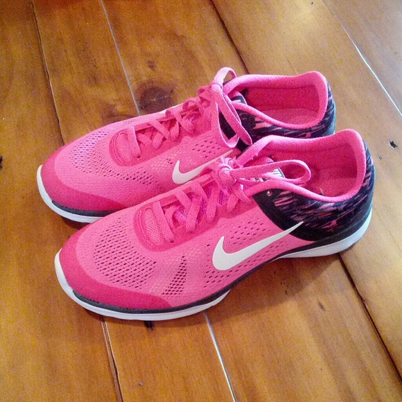 nike in season 9 training shoe