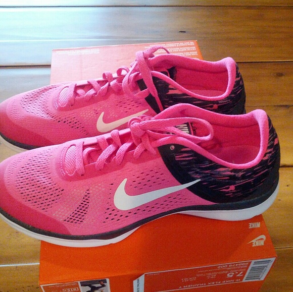 nike in season 9 training shoe