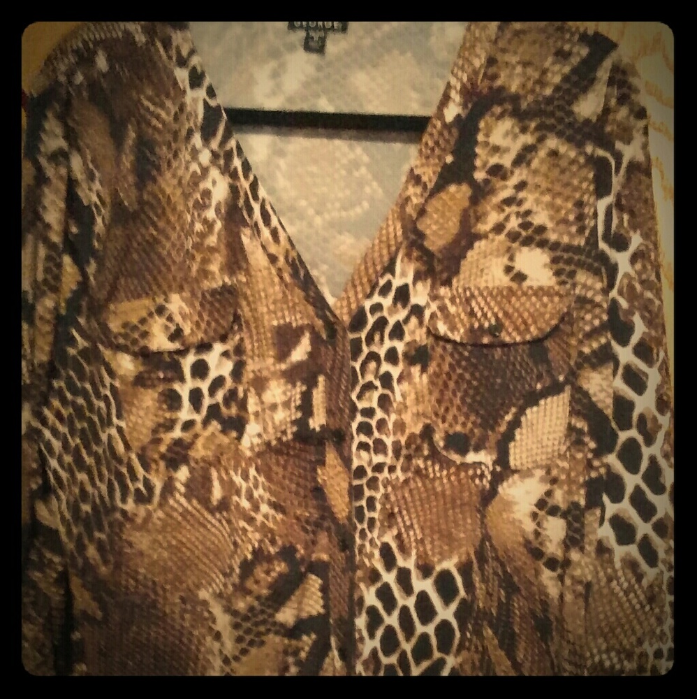 Leopard print top