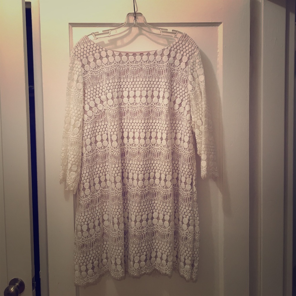 WHITE LACE SHIFT DRESS