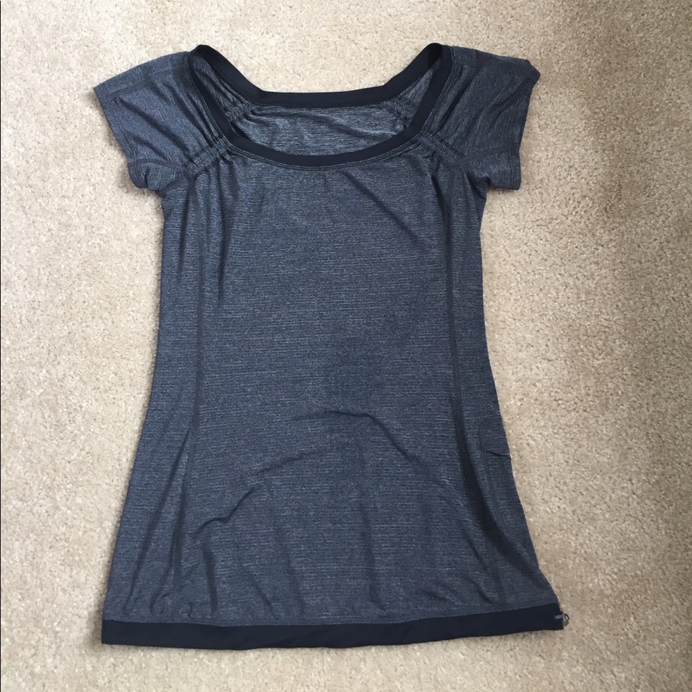BRAND NEW Lulu Lemon top