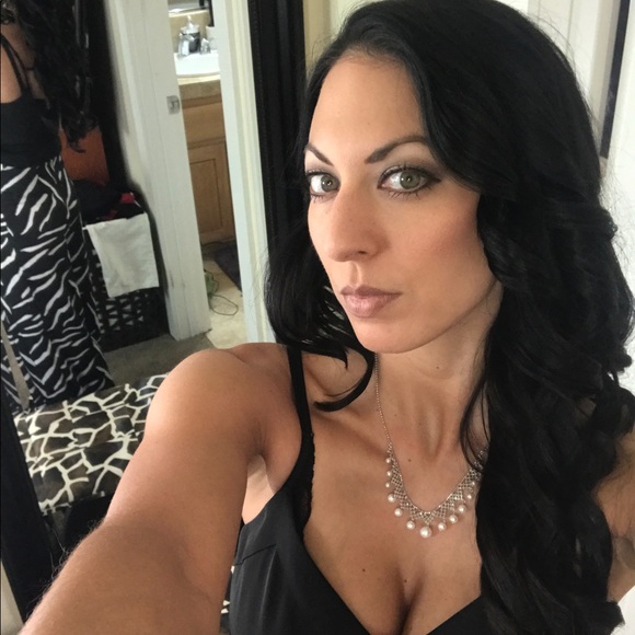 Meet your Posher, Brittni - Picture 3 of 9