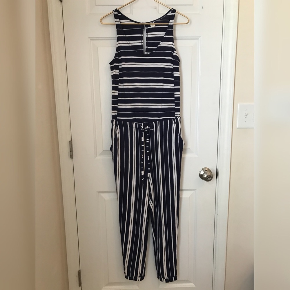 Cute Old Navy one-piece pants outfit