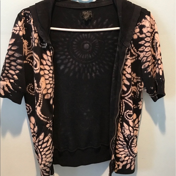 Lucky Brand Short Sleeve Hoodie- Bleach Design 🔥 - Picture 1 of 4