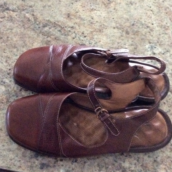 Shoes - Cute and very comfortable ladies sandals.