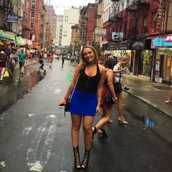 Meet Your Posher, Meghan 🌺 - Picture 1 of 1