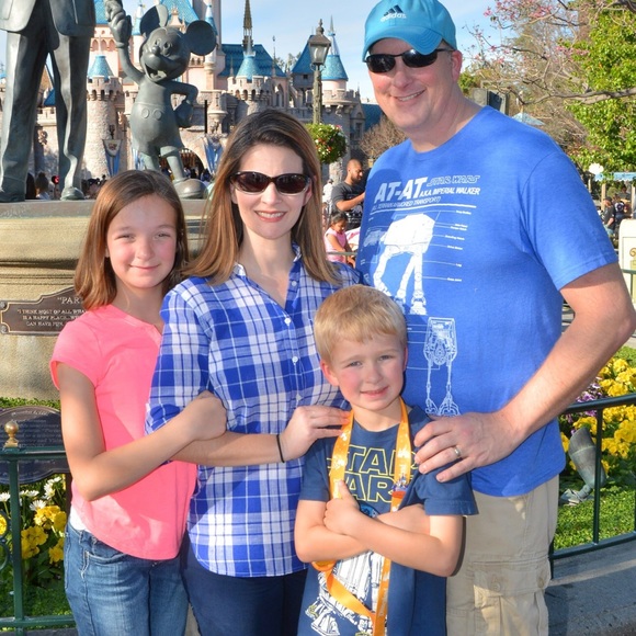 Meet Your Posher, Valerie! - Picture 4 of 4