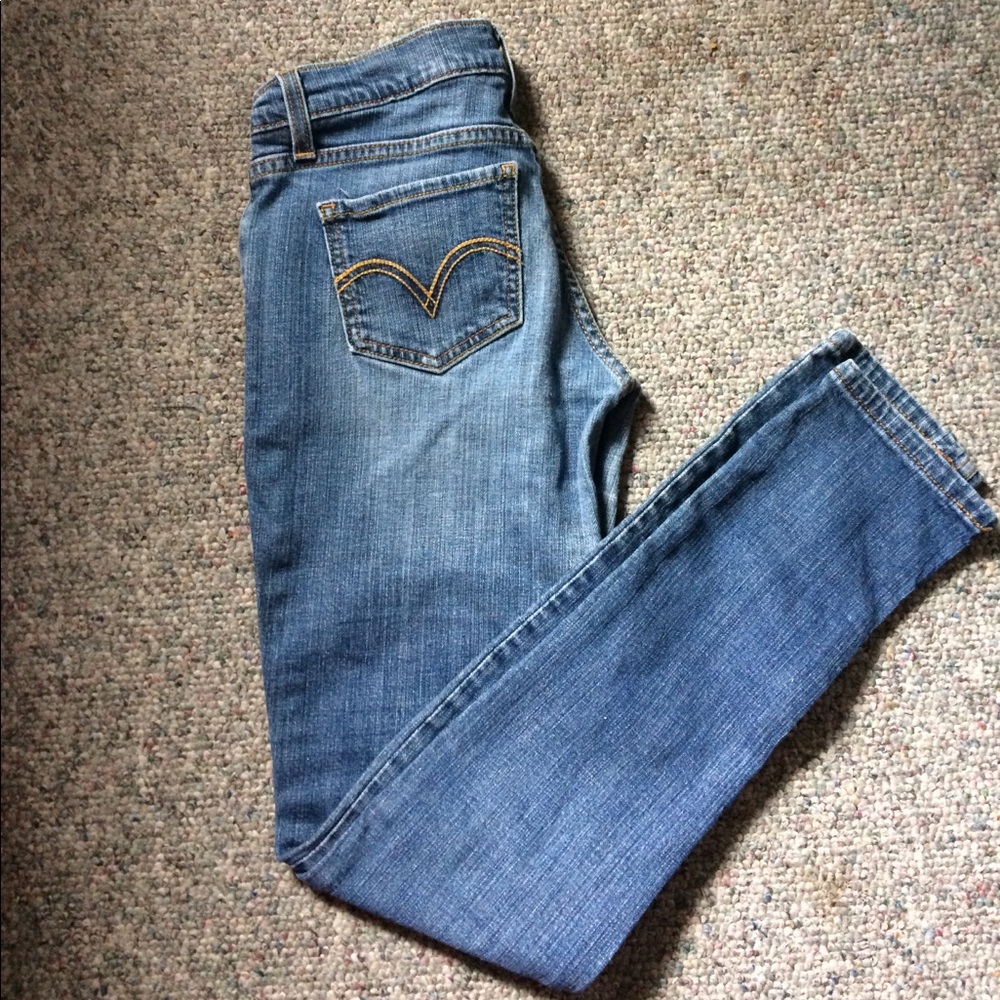 Blue skinny jeans