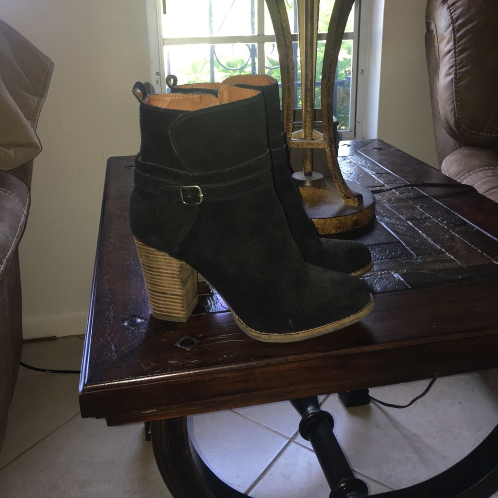 Ankle boots