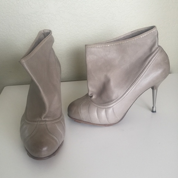 DIESEL Gray Leather Ankle Bootie High Heel size 39 - Picture 1 of 7