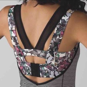 Lululemon Tank Top (with attached Bra)
