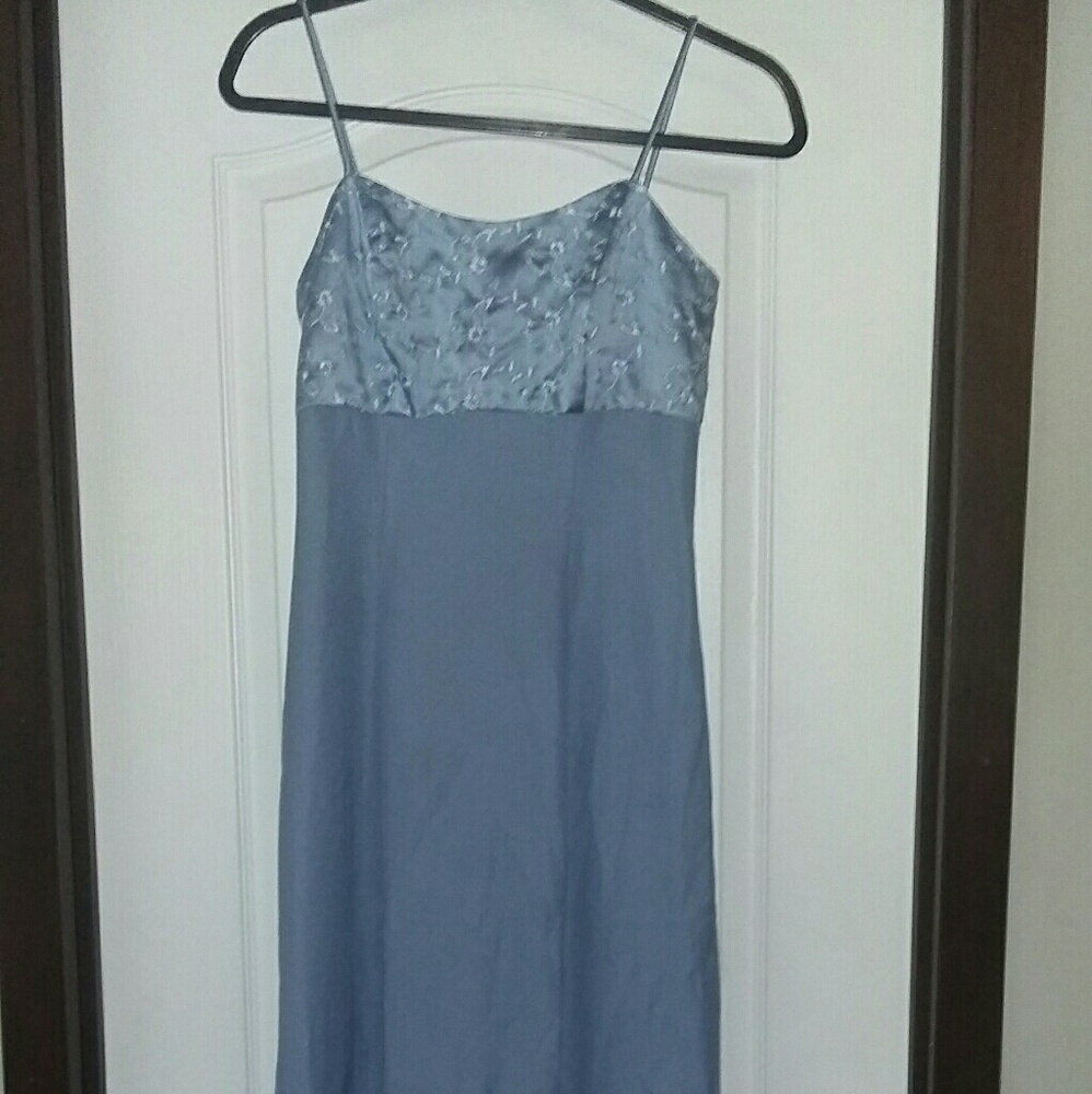 Floor length Simple Formal