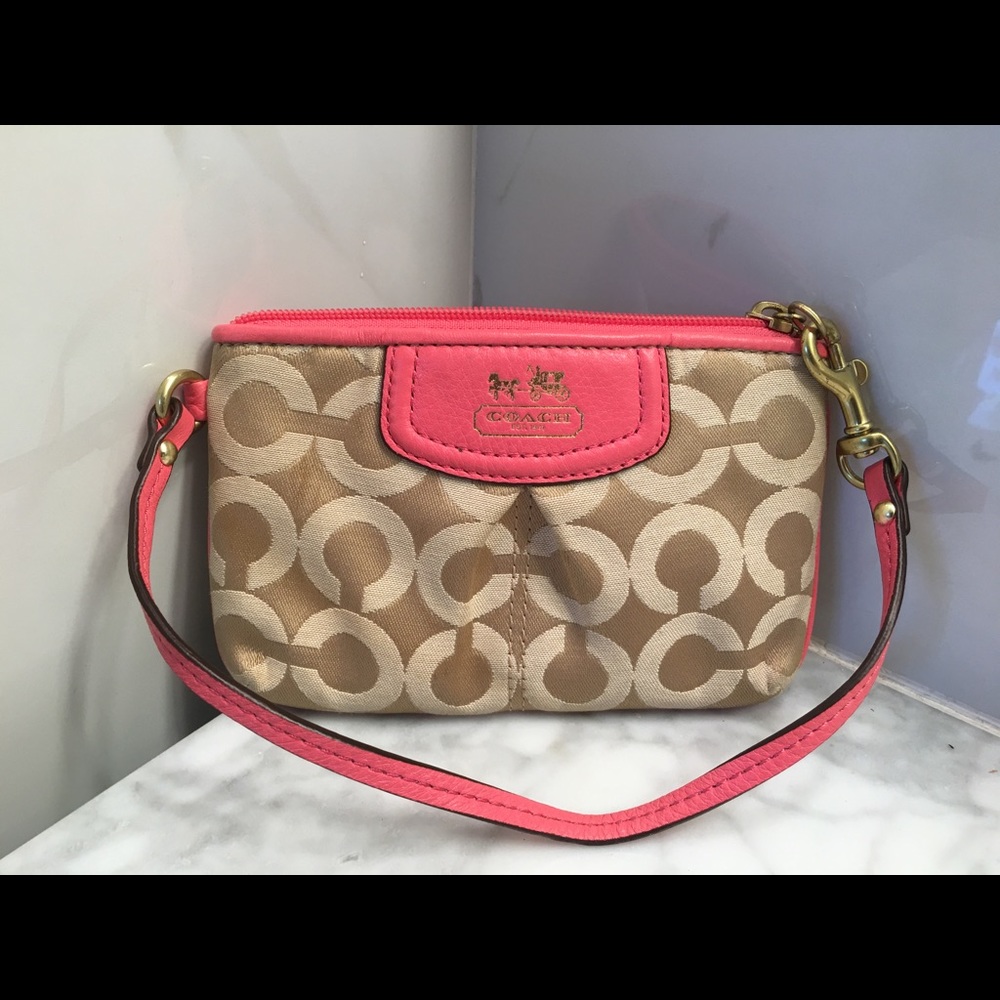 100% AUTHENTIC COACH WRISTLET BRAND NEW W/O TAGS!